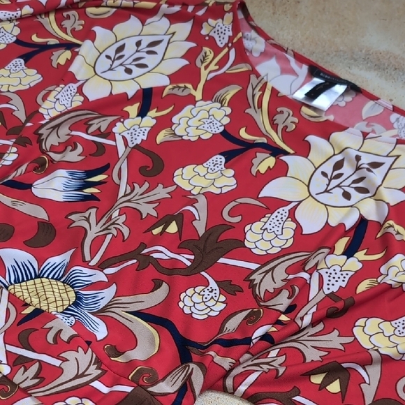 BCBGMaxAzria | Red and White Kimono Floral Mini Dress Size M - Picture 3 of 10